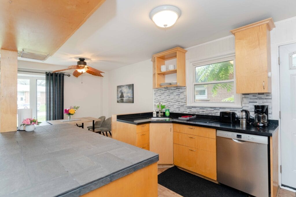 ENSŌ Listing 24 Gentry Cres, Richmond Hill Full kitchen in the lower unit with modern cabinetry