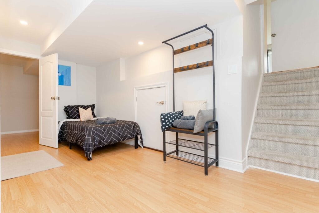 ENSŌ Listing 24 Gentry Cres, Richmond Hill Cozy bedroom in lower unit of duplex