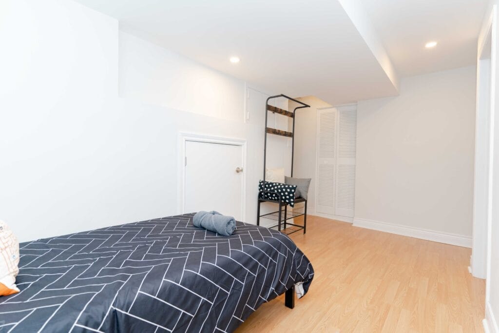 ENSŌ Listing 24 Gentry Cres, Richmond Hill Cozy bedroom in lower unit of duplex