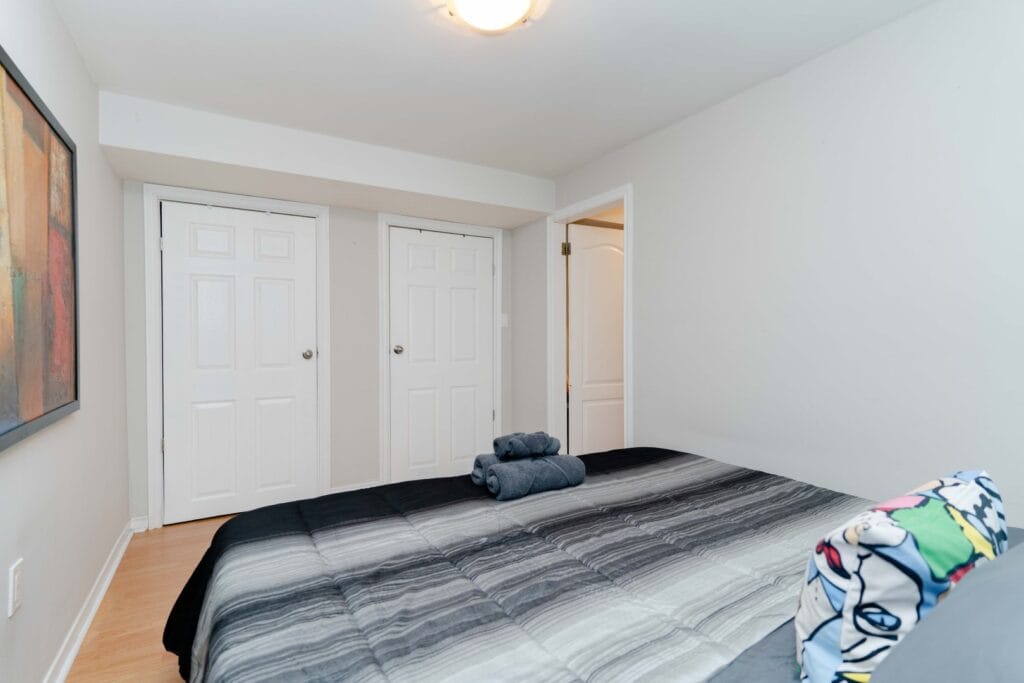 ENSŌ Listing 24 Gentry Cres, Richmond Hill Cozy bedroom in lower unit of duplex