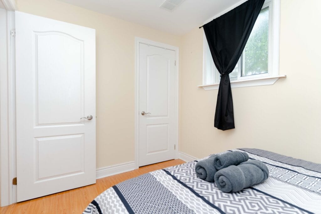 ENSŌ Listing 24 Gentry Cres, Richmond Hill Cozy bedroom in lower unit of duplex